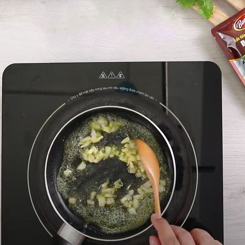 Thịt bò đã ướp sẵn sàng cho món hầm