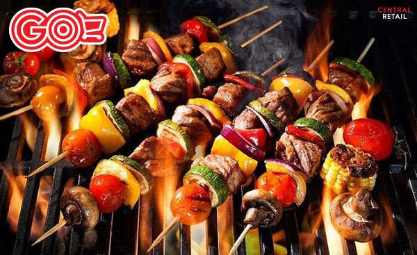 Thịt bò xiên nướng rau củ ngon mắt, thích hợp cho tiệc BBQ