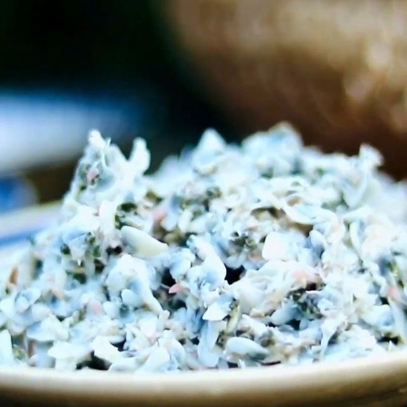 Thịt don tươi ngon sau khi luộc và tách vỏ, sẵn sàng cho món canh don