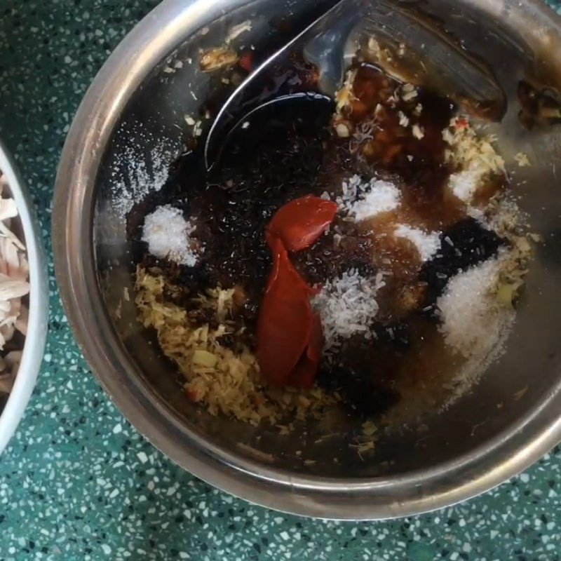 Thịt heo đã được tẩm ướp gia vị đậm đà