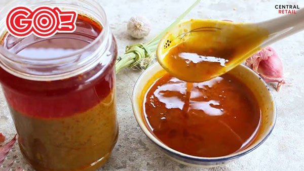 Thịt heo nướng vàng ươm, được ướp với nước sốt đặc biệt, sẵn sàng phục vụ