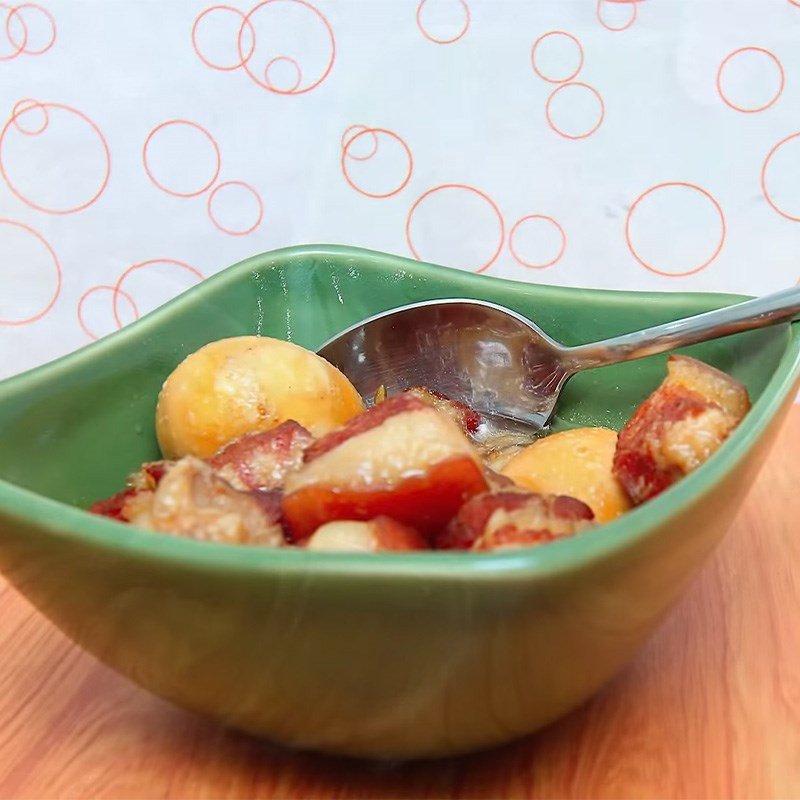 Thịt kho tàu thành phẩm hấp dẫn