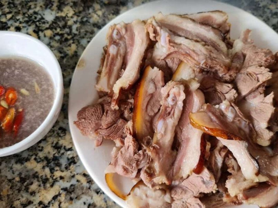 Thịt mèo hấp gừng sả giữ trọn vị ngọt tự nhiên