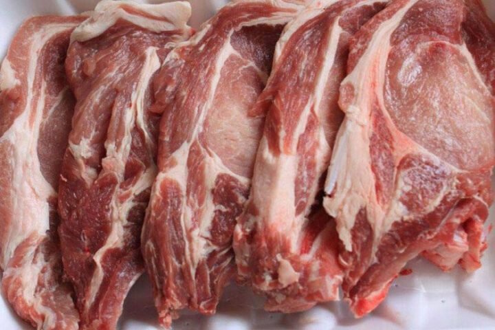 Thịt nạc vai heo tươi sống, lựa chọn hoàn hảo cho cách làm thịt xá xíu ngon.