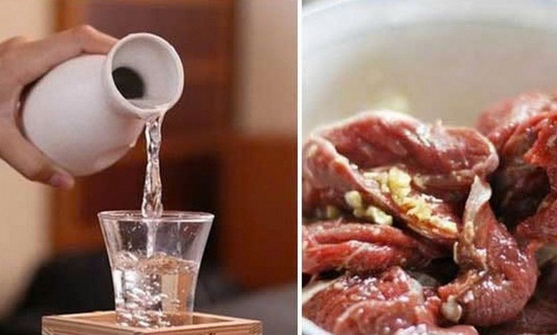 Thịt nai đã thái lát mỏng, sẵn sàng cho công đoạn khử mùi trước khi xào