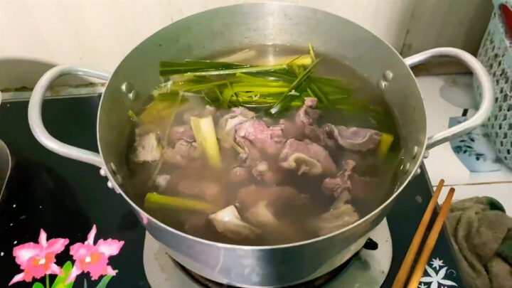 Thịt trâu hầm sả thơm ngon, một trong những cách nấu thịt trâu hầm phổ biến