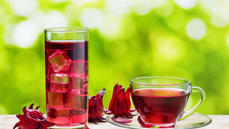 Thức uống atiso đỏ thanh mát giàu vitamin C tốt cho da