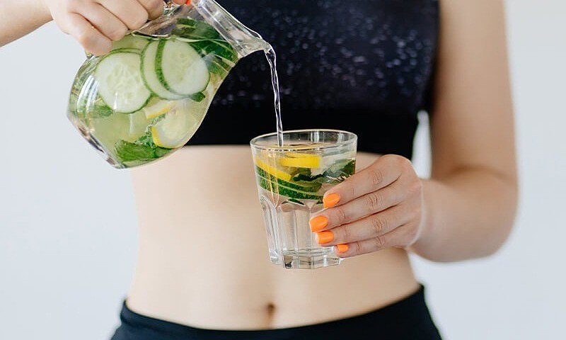 Thức uống hỗ trợ giảm mỡ bụng, thể hiện tầm quan trọng của sự kiên trì thay vì kết quả cấp tốc. Tìm hiểu cách nấu nước uống giảm mỡ bụng hiệu quả lâu dài.