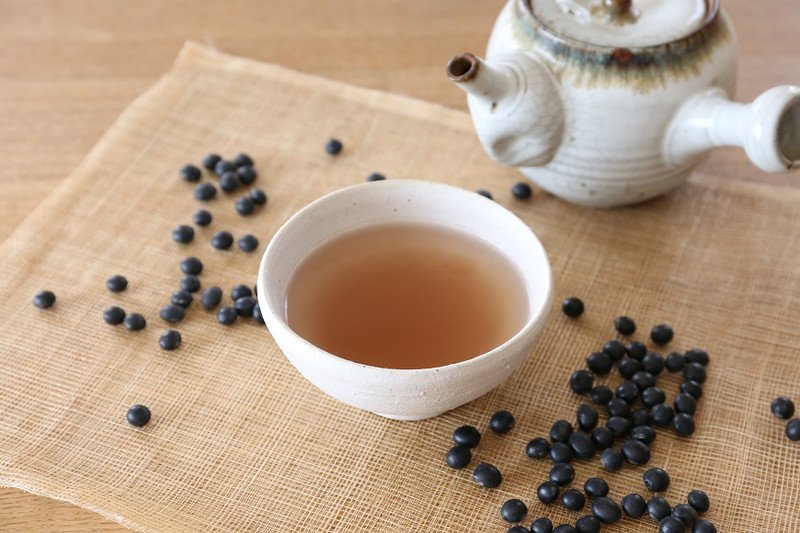 Thức uống từ đậu đen hỗ trợ kiểm soát đường huyết, áp dụng trong cách nấu chè đậu đen cho người tiểu đường