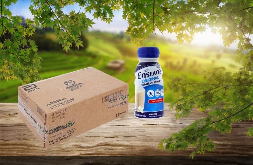 Thùng 24 chai sữa pha sẵn Ensure Original hương vani 237ml, giúp người dùng dễ dàng quản lý tổng lượng calo và dinh dưỡng cần thiết