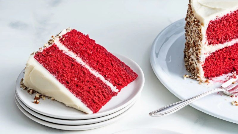 Thưởng thức bánh kem có thể tăng cân nếu không kiểm soát