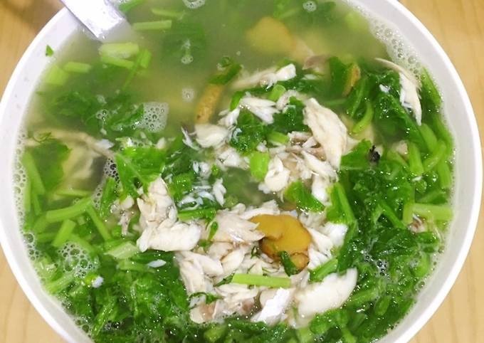 Thưởng thức món canh cải ngọt cá rô đồng