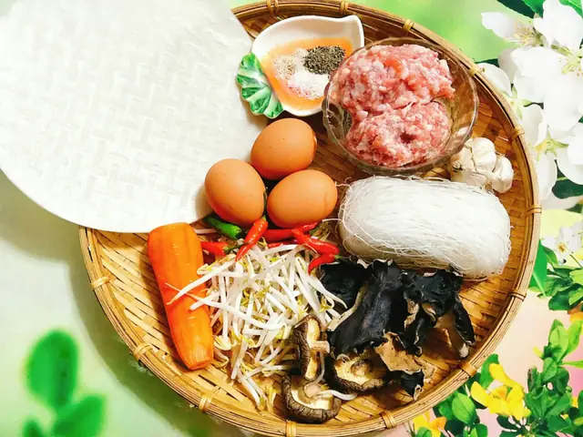 5. Thuyết minh về một món ăn: Nem rán 5. Thuyết minh về một món ăn: Nem rán