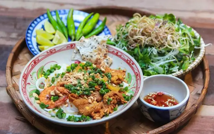 4. Thuyết minh về một món ăn dân tộc ngắn gọn 4. Thuyết minh về một món ăn dân tộc ngắn gọn