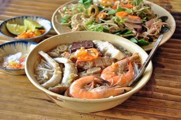 Tô bún nước lèo Sóc Trăng truyền thống thơm ngon, đậm đà