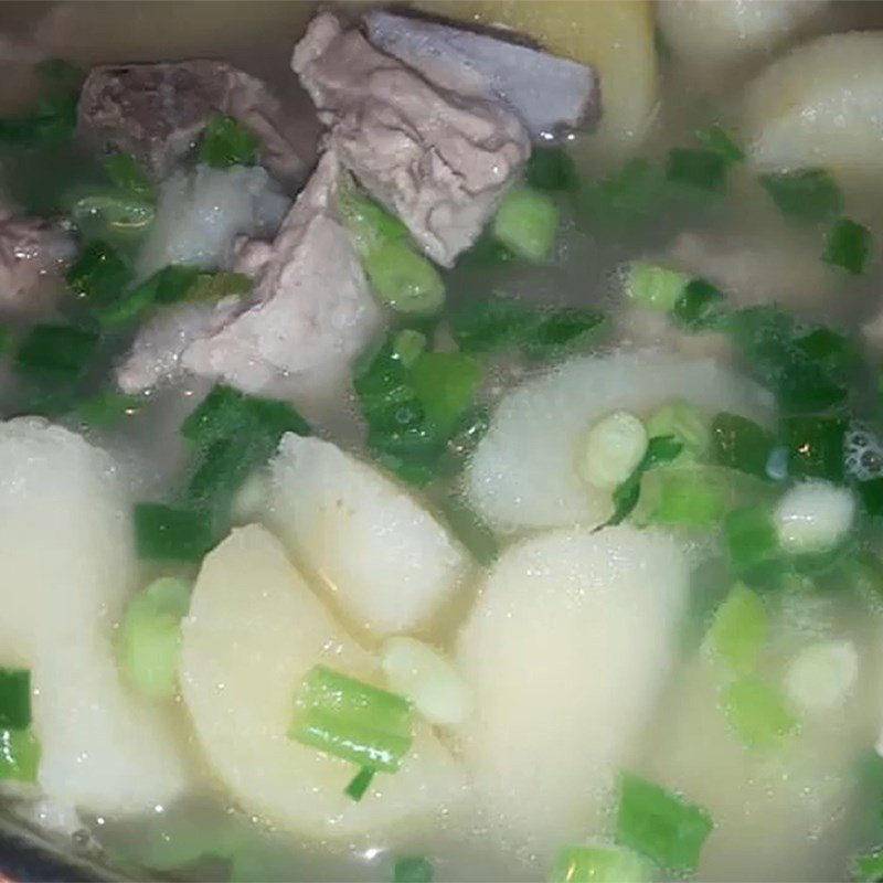 tô canh khoai từ nấu sườn thơm lừng, món canh khoai từ hấp dẫn