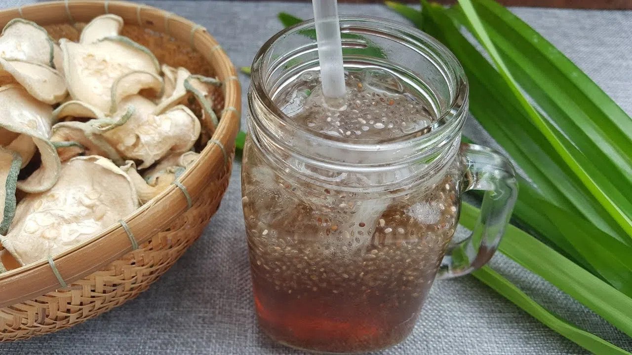 Trà bí đao tươi với hạt chia