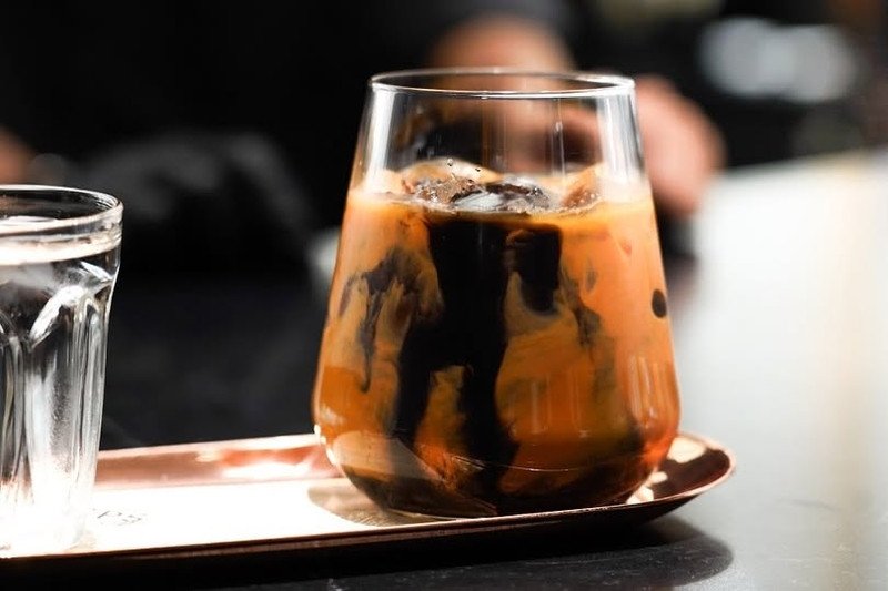 Trà sữa Thái chocolate với topping hấp dẫn