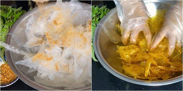 Trộn đều bánh tráng cùng gia vị và nước sốt sa tế