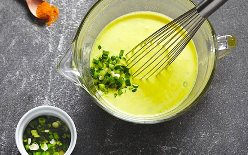 Tỷ lệ pha bột bánh xèo giòn đúng chuẩn