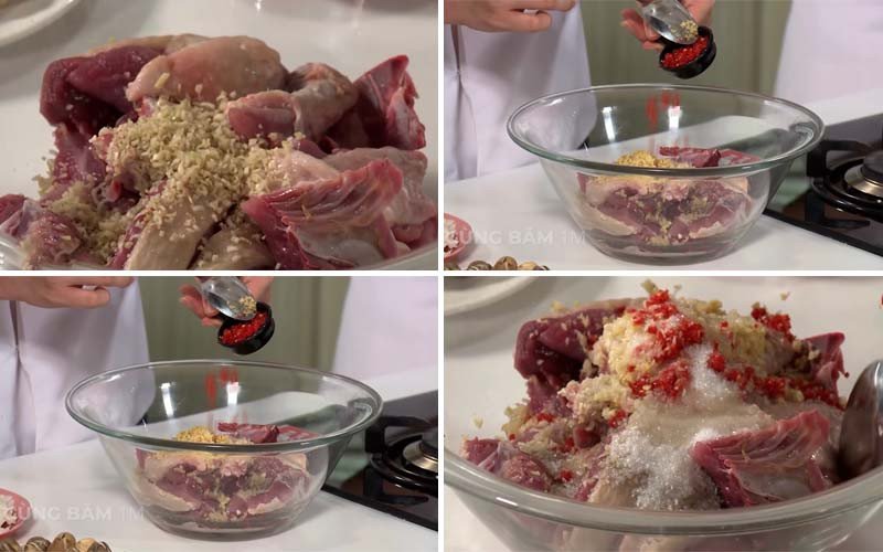 Ướp thịt vịt chuẩn bị nấu bún vịt sả