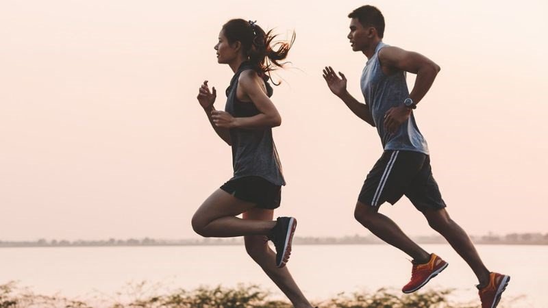 Vận động giúp tiêu hóa thức ăn dễ dàng hơn, tránh tích lũy mỡ thừa gây tăng cân