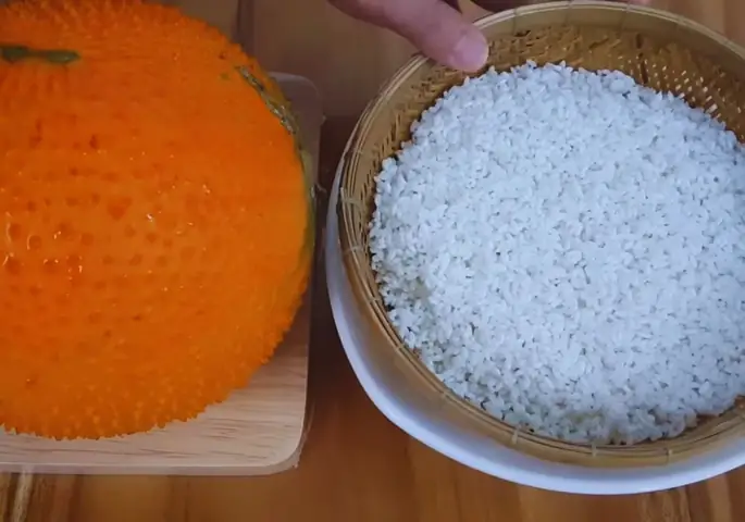 Hướng Dẫn Chi Tiết Cách Nấu Xôi Gấc Ngon Đơn Giản Tại Nhà