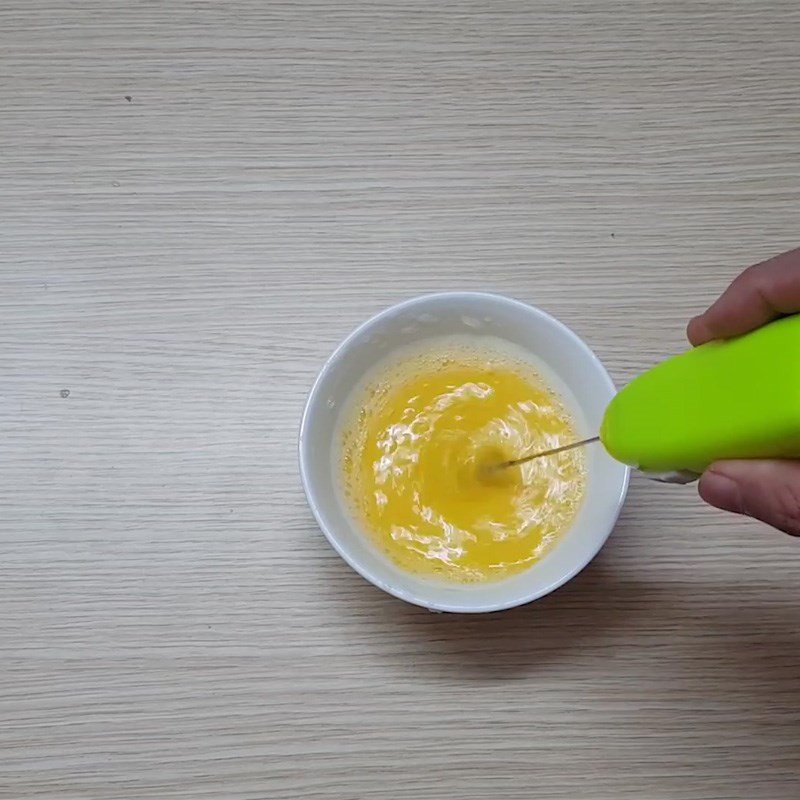 Vo bánh khoai môn nhân trứng muối chiên xù