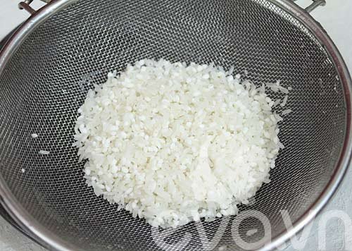 Vo gạo và hạt kê sạch sẽ