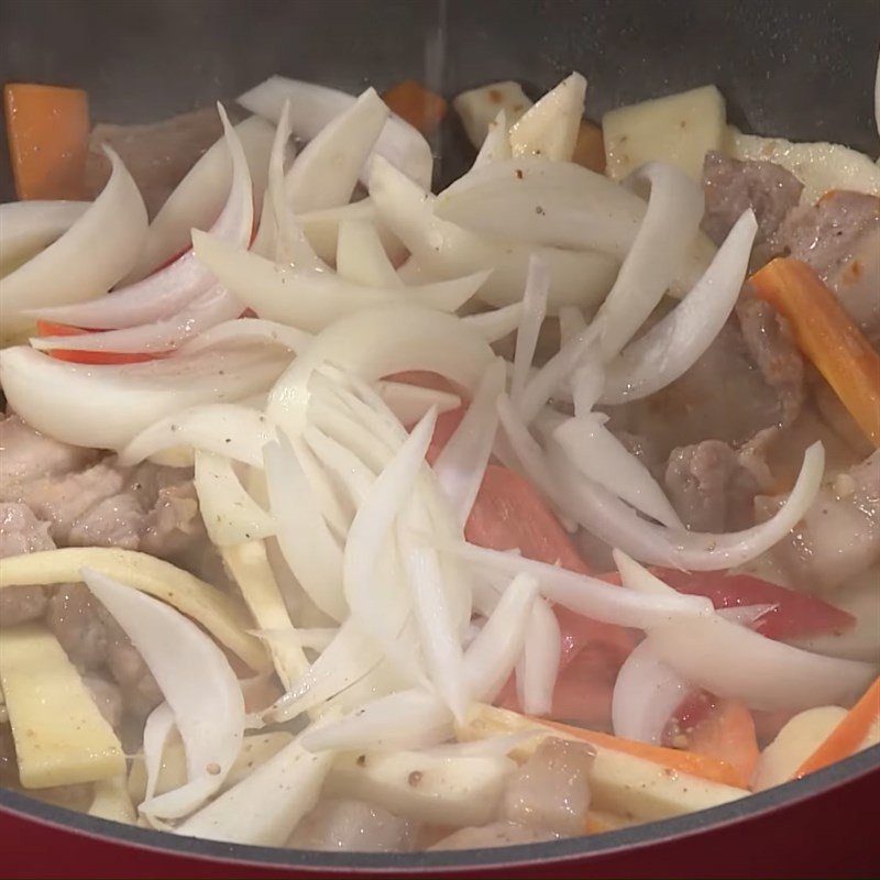 Xào củ hũ dừa cùng các loại rau củ