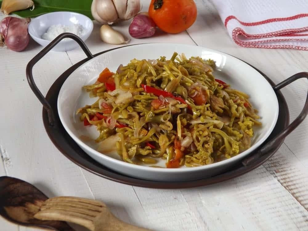 Xào hoa đu đủ đực với trứng đơn giản