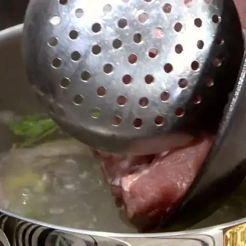 Sơ chế đuôi heo