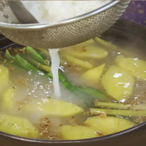 Nấu nước lẩu Nấu nước lẩu