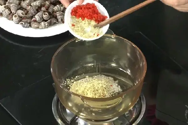 Nấu ốc len xào dừa