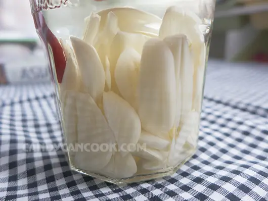 Dấm tỏi ớt – Gia vị ngon cơm, ngon phở