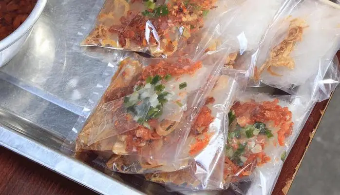 Bánh Tráng Tôm Cô Loan: Hành Trình Từ Con Hẻm Đến Trái Tim Người Sài Gòn