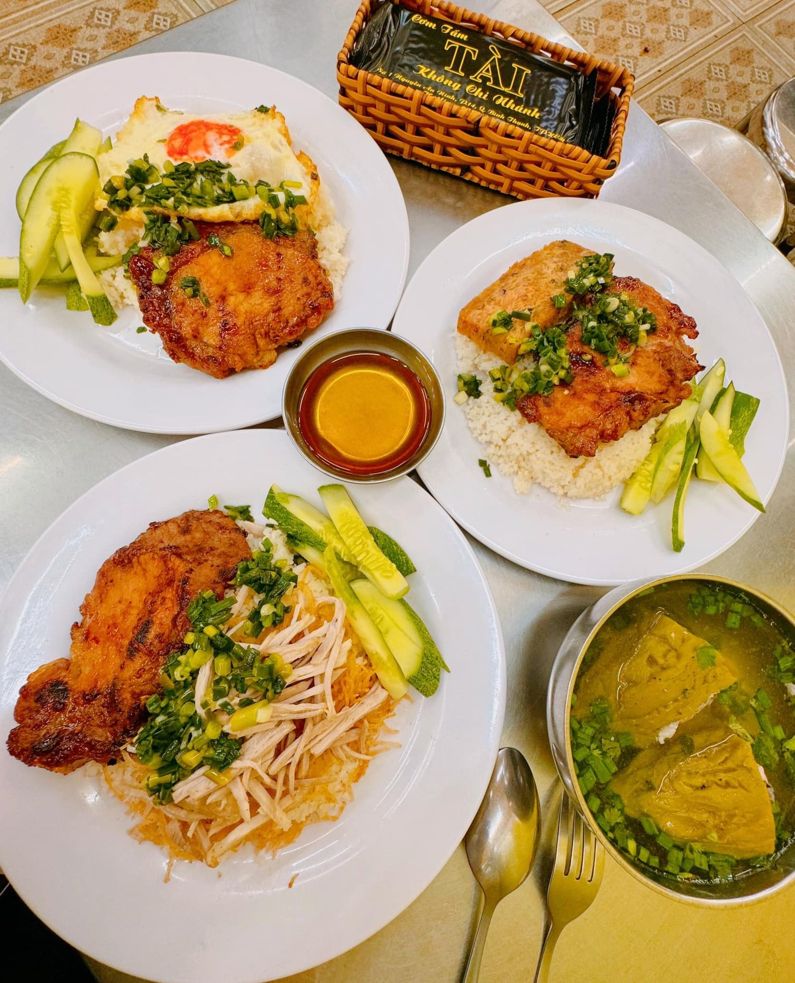 Review cơm tấm Tài Bình Thạnh ngon nức tiếng Sài Gòn 2 Cơm Tấm Tài Bình Thạnh 4