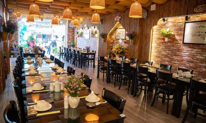 Ẩm Thực Chay Thuỷ Mộc: Địa Điểm Ăn Chay Thanh Đạm Giữa Lòng Thành Phố