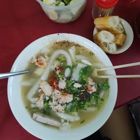 Đánh Giá Chi Tiết Quán Bánh Canh Cua Mạ Tôi: Ngon Đúng Điệu Hay Chỉ Danh Tiếng?