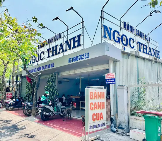 Bánh Canh Cua Ngọc Thanh: Đánh Giá Chi Tiết Từ Nước Dùng Đến Topping Tại Quán 11 Lương Khải Siêu