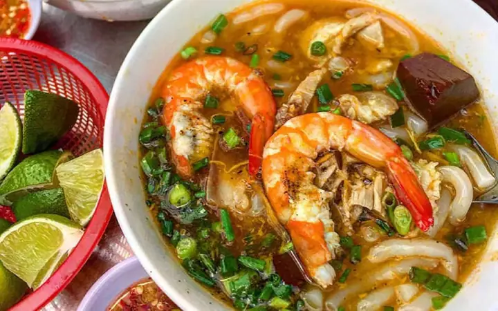 Top 8 Quán Bánh Canh Cua Quận 1: Đánh Giá Chi Tiết Nhất