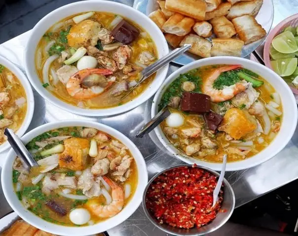 Top 8 Quán Bánh Canh Cua Quận 1: Đánh Giá Chi Tiết Nhất