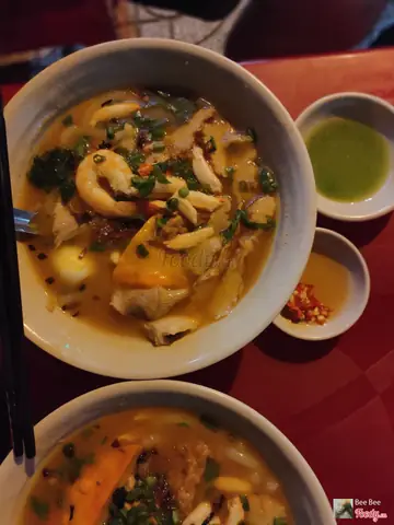Đánh Giá Chi Tiết Quán Bánh Canh Cua 14 Trần Bình Trọng: Trải Nghiệm Hải Sản Giá Trị Tại Quận 5