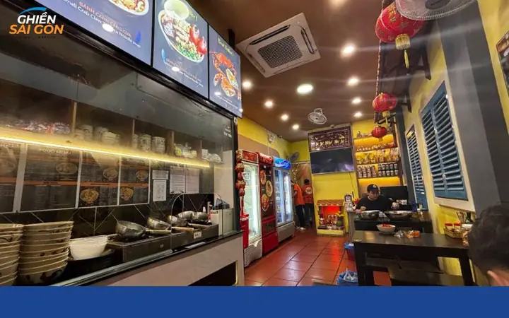 Review Chi Tiết Quán Bánh Canh Cua Út Thảo Quận 1: Trải Nghiệm Thực Tế