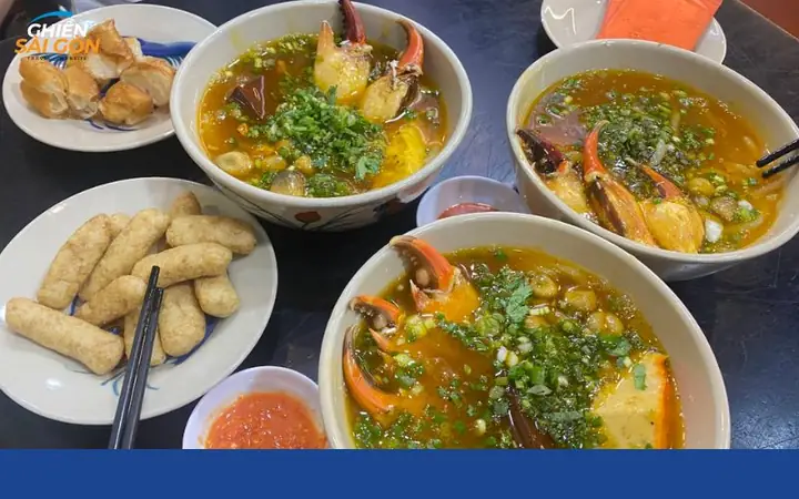 Review Chi Tiết Quán Bánh Canh Cua Út Thảo Quận 1: Trải Nghiệm Thực Tế