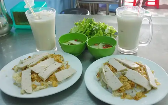 Hải Huệ Bánh Cuốn Nóng: Đánh Giá Chi Tiết Quán Ăn Phong Cách Miền Trung Ở Đà Nẵng