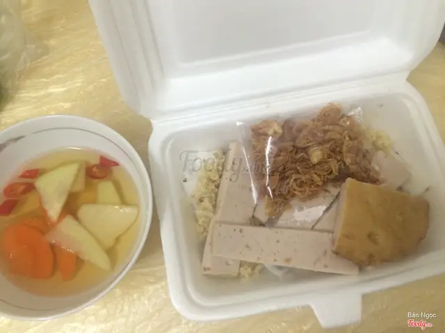 Hải Huệ Bánh Cuốn Nóng: Đánh Giá Chi Tiết Quán Ăn Phong Cách Miền Trung Ở Đà Nẵng