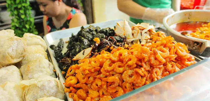 Bánh Đa Cua Bà Cụ Hải Phòng: Đánh Giá Chi Tiết Và So Sánh Với Các Quán Nổi Tiếng