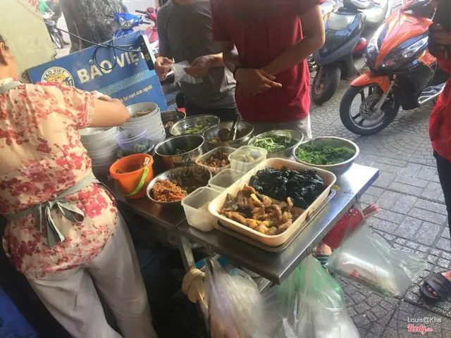 Đánh Giá Chi Tiết Quán Cô Yến: Bánh Đa Cua Hải Phòng Đúng Vị Hay Chỉ Là "lưu Manh"?