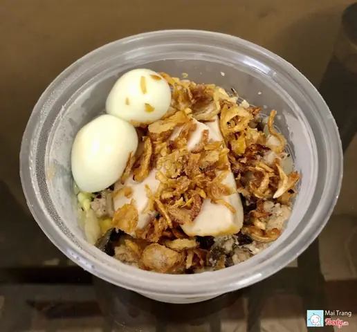 Bánh Đúc Nóng Bà Xuân: Đánh Giá Thực Tế Và Trải Nghiệm Tại Quận 4